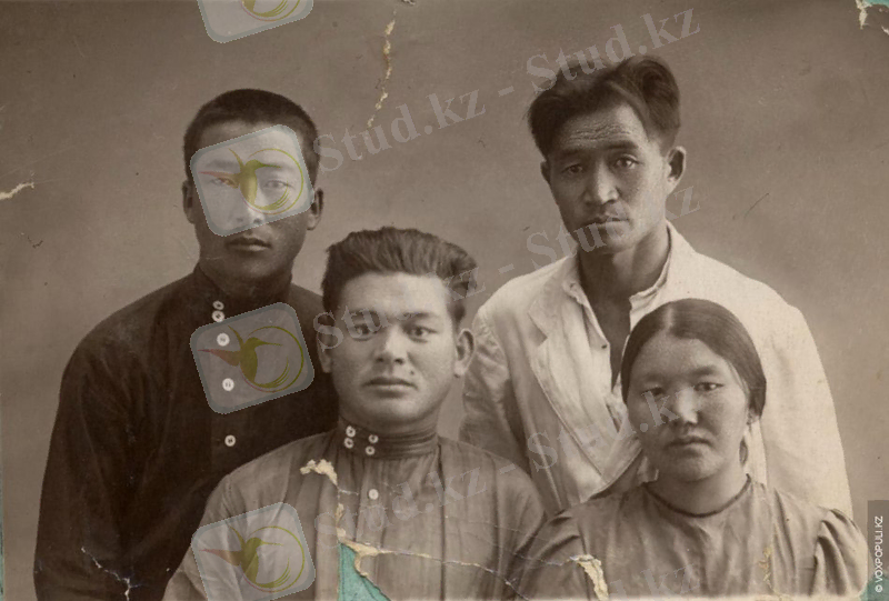 http://www.voxpopuli.kz/userfiles/posts/2066/af50c57c7b91fd7cc4b4ccab5ae2248b_big.jpg