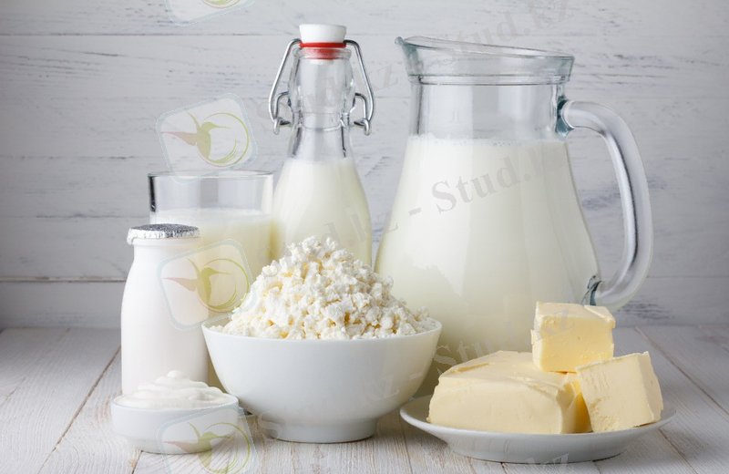 https://s1.1zoom.me/big7/767/Milk_Closeup_Drinks_Jug_428951.jpg