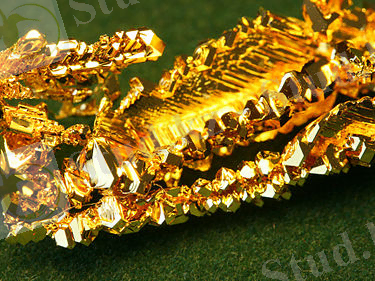 C:\Users\1\Desktop\375px-Au_crystals1.jpg
