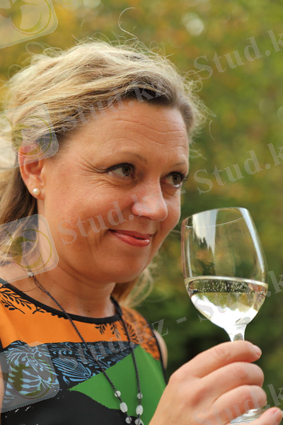 https://upload.wikimedia.org/wikipedia/commons/thumb/b/bb/Tecklenburg_Natalie_Lumpp_01.JPG/800px-Tecklenburg_Natalie_Lumpp_01.JPG