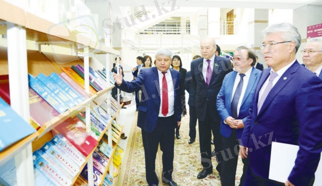 https://www.astana-akshamy.kz/img/2018/04/erm_9555.jpg