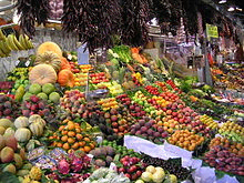 https://upload.wikimedia.org/wikipedia/commons/thumb/b/be/La_Boqueria.JPG/220px-La_Boqueria.JPG