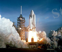 https://upload.wikimedia.org/wikipedia/commons/thumb/4/41/Space_Shuttle_Columbia_launching.jpg/220px-Space_Shuttle_Columbia_launching.jpg