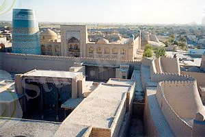 http://upload.wikimedia.org/wikipedia/commons/thumb/6/6c/KhivaWalls.jpg/300px-KhivaWalls.jpg