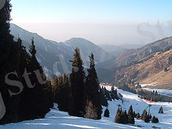 http://upload.wikimedia.org/wikipedia/commons/thumb/5/56/Shimbulak1.JPG/250px-Shimbulak1.JPG